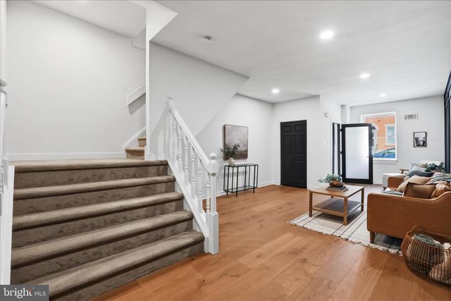 16 E WALNUT ST, Lancaster, PA 17602