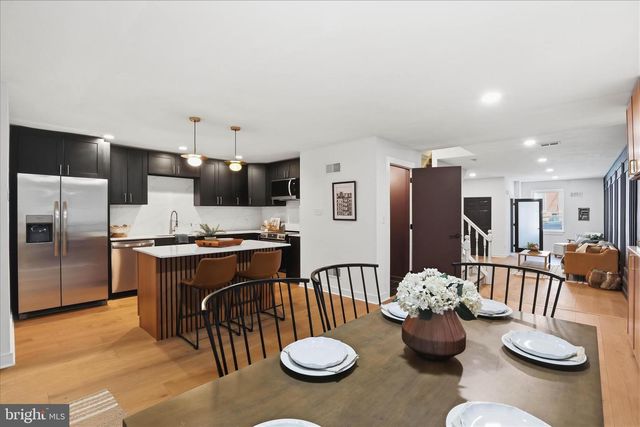 16 E WALNUT ST, Lancaster, PA 17602
