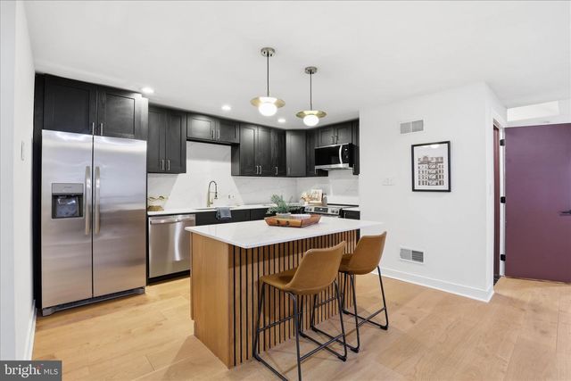 16 E WALNUT ST, Lancaster, PA 17602