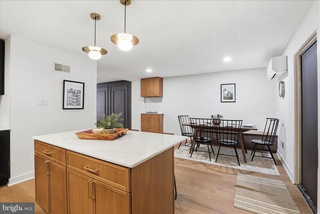 16 E WALNUT ST, Lancaster, PA 17602