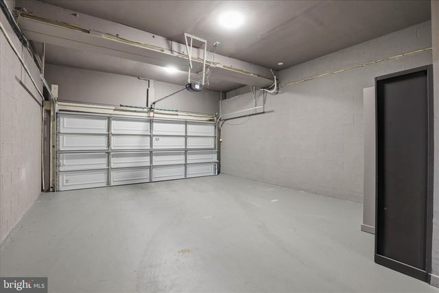 16 E WALNUT ST, Lancaster, PA 17602