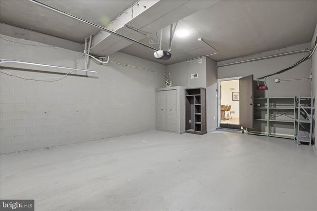 16 E WALNUT ST, Lancaster, PA 17602