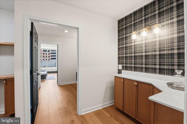 16 E WALNUT ST, Lancaster, PA 17602