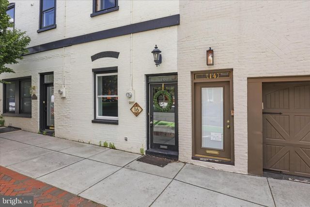16 E WALNUT ST, Lancaster, PA 17602