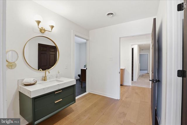 16 E WALNUT ST, Lancaster, PA 17602