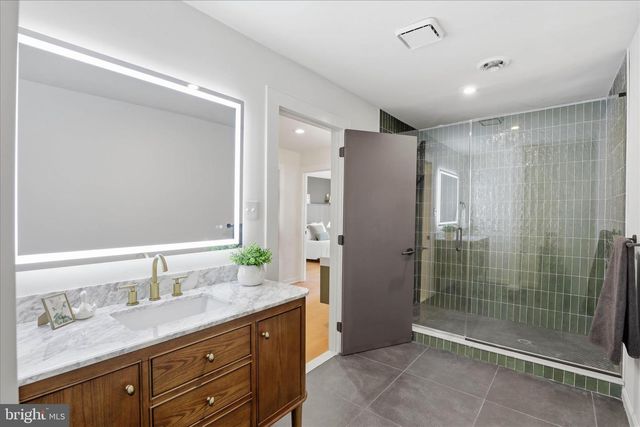 16 E WALNUT ST, Lancaster, PA 17602