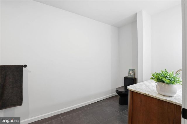 16 E WALNUT ST, Lancaster, PA 17602