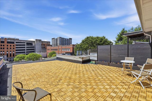 16 E WALNUT ST, Lancaster, PA 17602