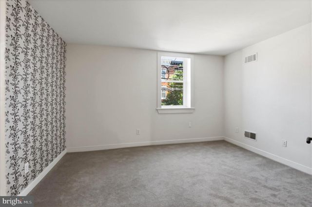 16 E WALNUT ST, Lancaster, PA 17602