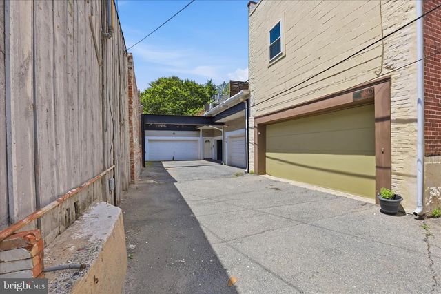 16 E WALNUT ST, Lancaster, PA 17602