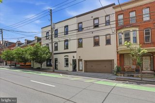 16 E WALNUT ST, Lancaster, PA 17602