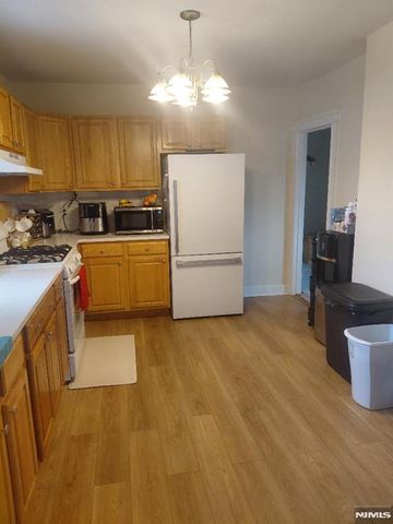 701 Grove Avenue, Cliffside Park, NJ 07010