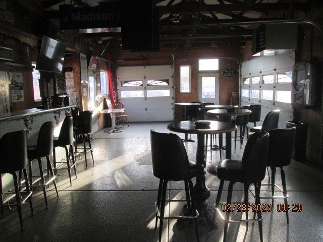 5437 S Center Avenue, Summit, IL 60501