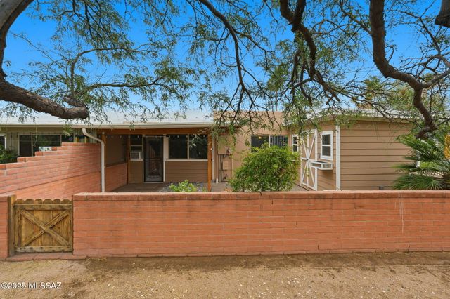 301 N Paseo De Los Conquistadores, Green Valley, AZ 85614