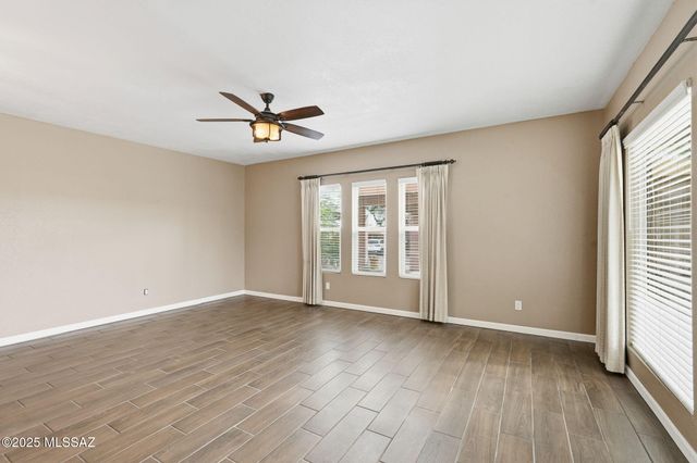 301 N Paseo De Los Conquistadores, Green Valley, AZ 85614