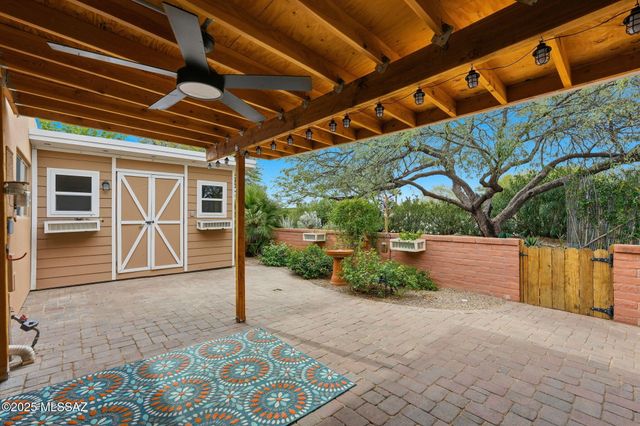 301 N Paseo De Los Conquistadores, Green Valley, AZ 85614