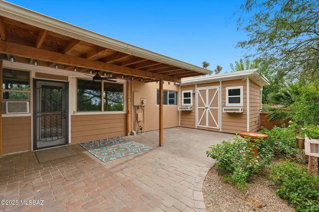 301 N Paseo De Los Conquistadores, Green Valley, AZ 85614