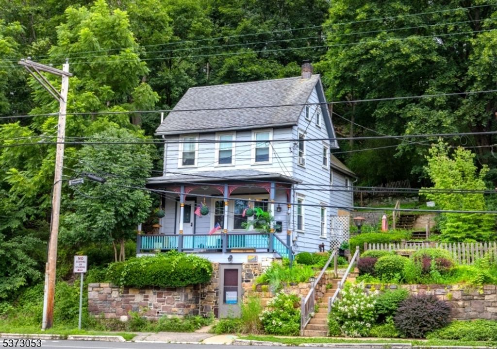 132 S Main St, Lambertville City, NJ 08530