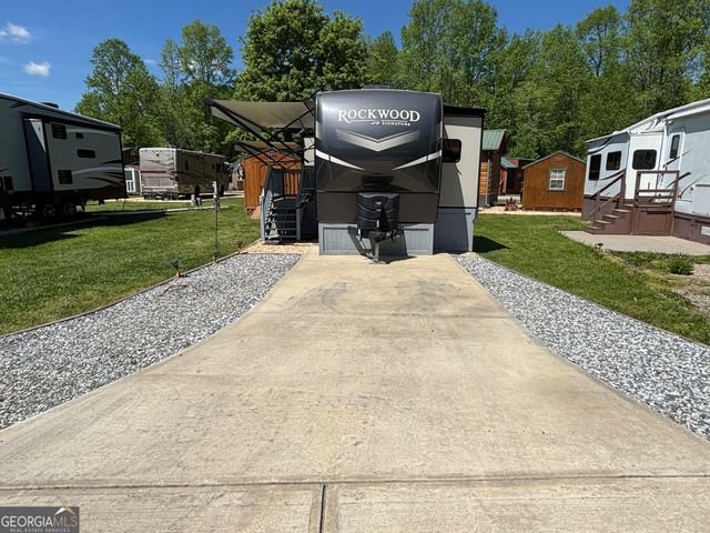 21 Elk Meadow Drive, Cleveland, GA 30528