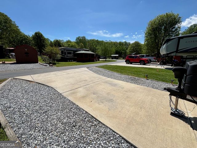 21 Elk Meadow Drive, Cleveland, GA 30528