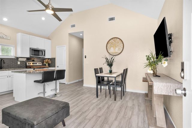 286 Westchase, Montgomery, TX 77316