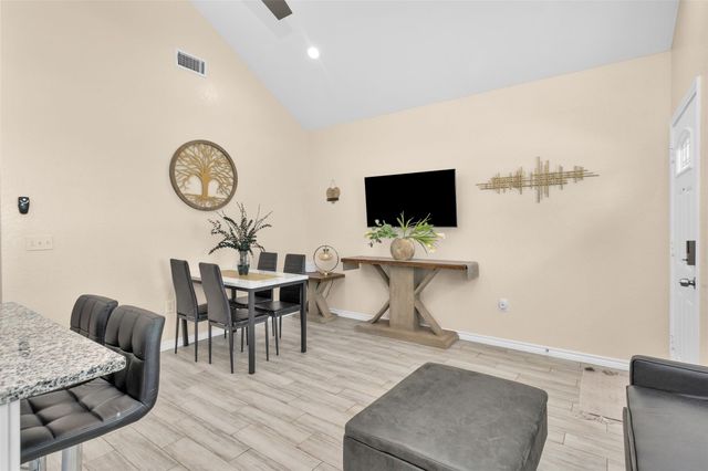 286 Westchase, Montgomery, TX 77316