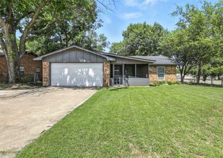 800 Madison Street, Cleburne, TX 76033