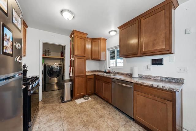 565 June Way, El Cajon, CA 92021