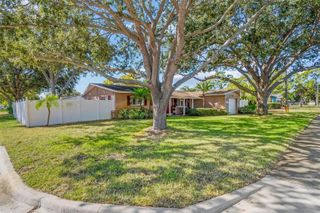 7000 38TH AVENUE N, St Petersburg, FL 33710