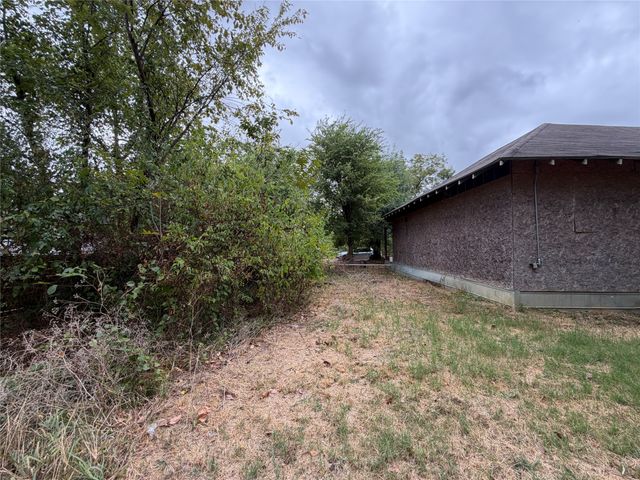 405 Charter Street, Whitesboro, TX 76273