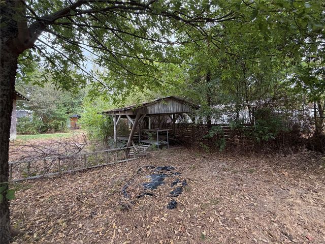 405 Charter Street, Whitesboro, TX 76273