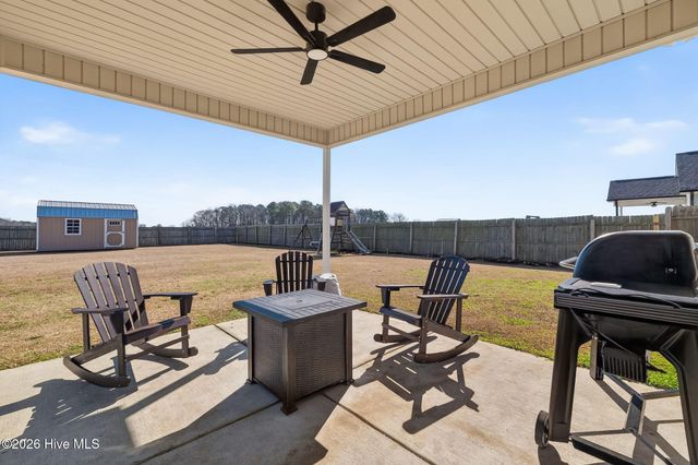 423 Planters Ridge Drive, Pikeville, NC 27863