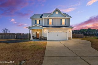 423 Planters Ridge Drive, Pikeville, NC 27863