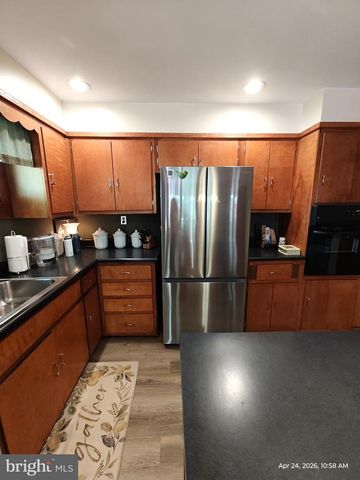 2813 SUMMIT, Baltimore, MD 21234