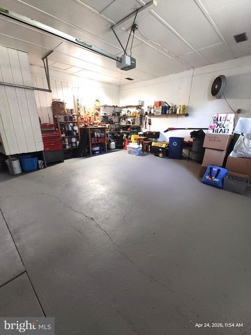 2813 SUMMIT, Baltimore, MD 21234