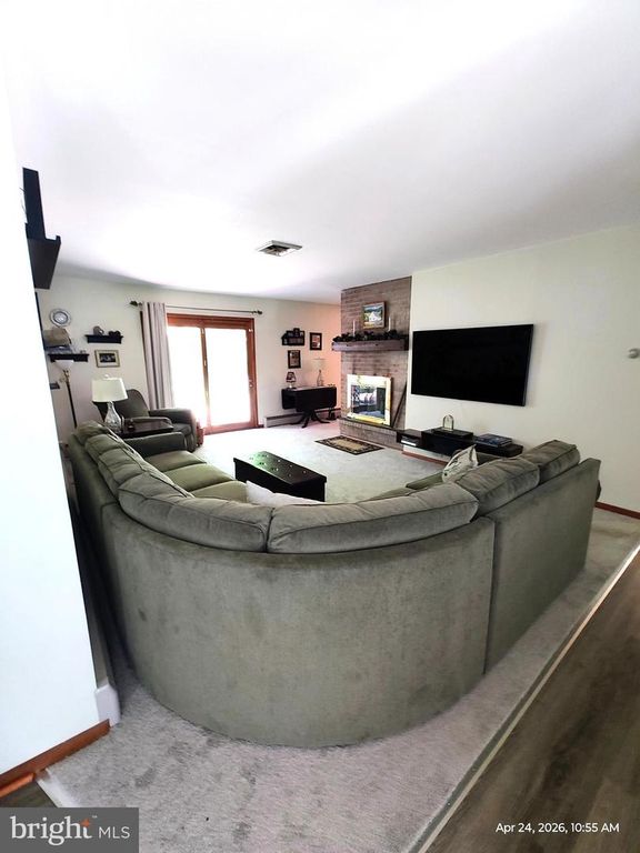 Image 7 of property listing at 2813 SUMMIT, Baltimore, MD 21234