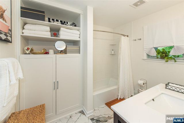 119 Sherwood Avenue, Mahwah, NJ 07430