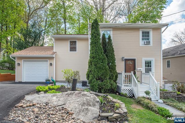 119 Sherwood Avenue, Mahwah, NJ 07430