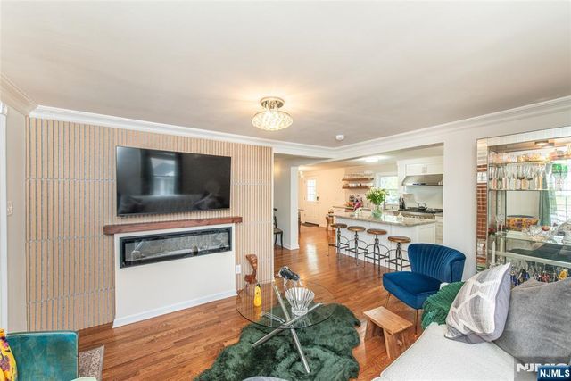 119 Sherwood Avenue, Mahwah, NJ 07430