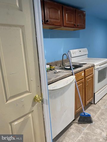 6414 CHELWYNDE AVE, Philadelphia, PA 19142