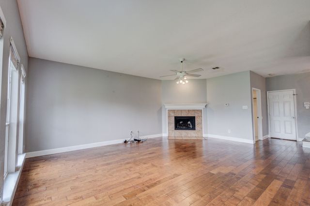 6107 Lakecrest Drive, Sachse, TX 75048