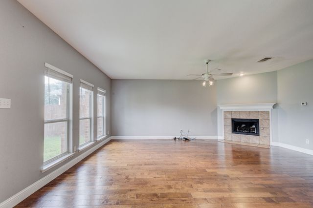 6107 Lakecrest Drive, Sachse, TX 75048