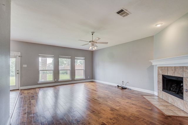 6107 Lakecrest Drive, Sachse, TX 75048