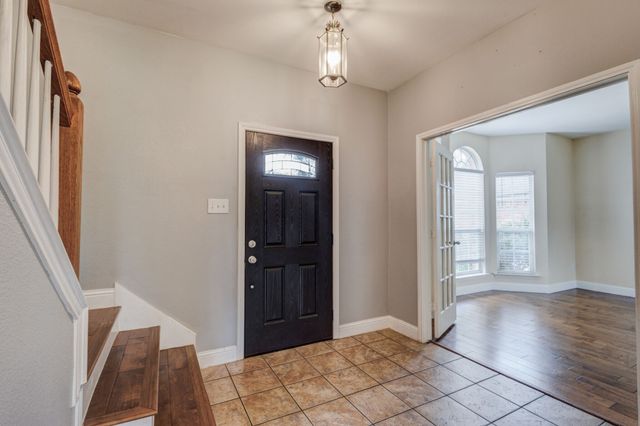 6107 Lakecrest Drive, Sachse, TX 75048
