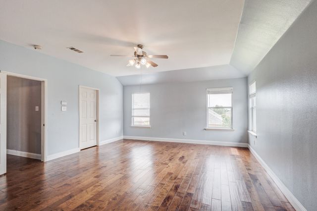 6107 Lakecrest Drive, Sachse, TX 75048