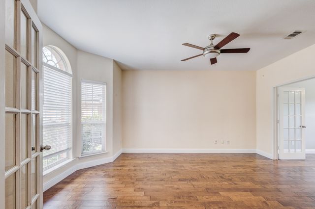 6107 Lakecrest Drive, Sachse, TX 75048