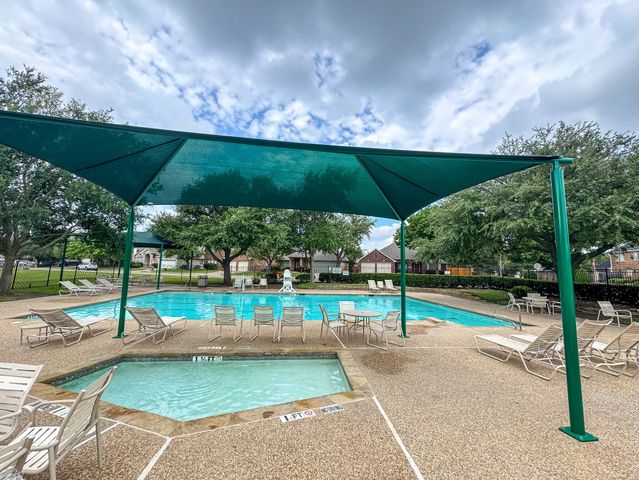 6107 Lakecrest Drive, Sachse, TX 75048