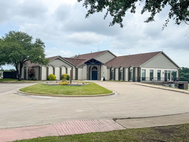 6107 Lakecrest Drive, Sachse, TX 75048