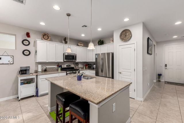 41615 W CALIENTE Drive, Maricopa, AZ 85138