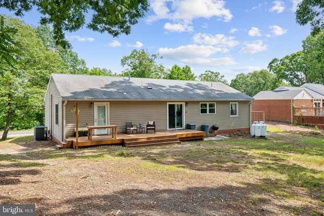 14376 PINE LN, Woodbridge, VA 22191